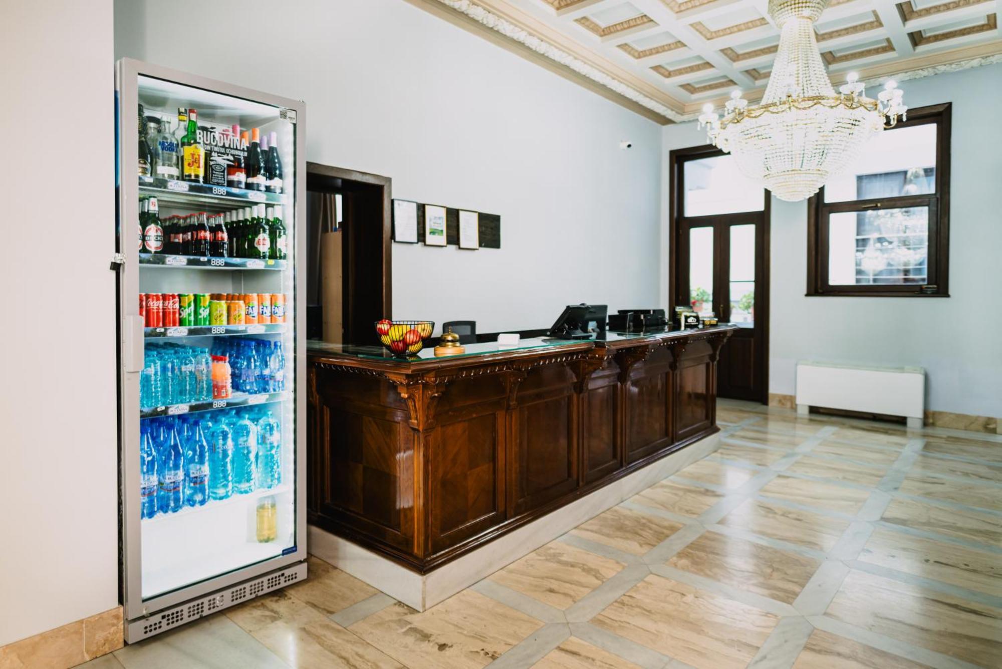 Vigo Hotel Плоещ Екстериор снимка