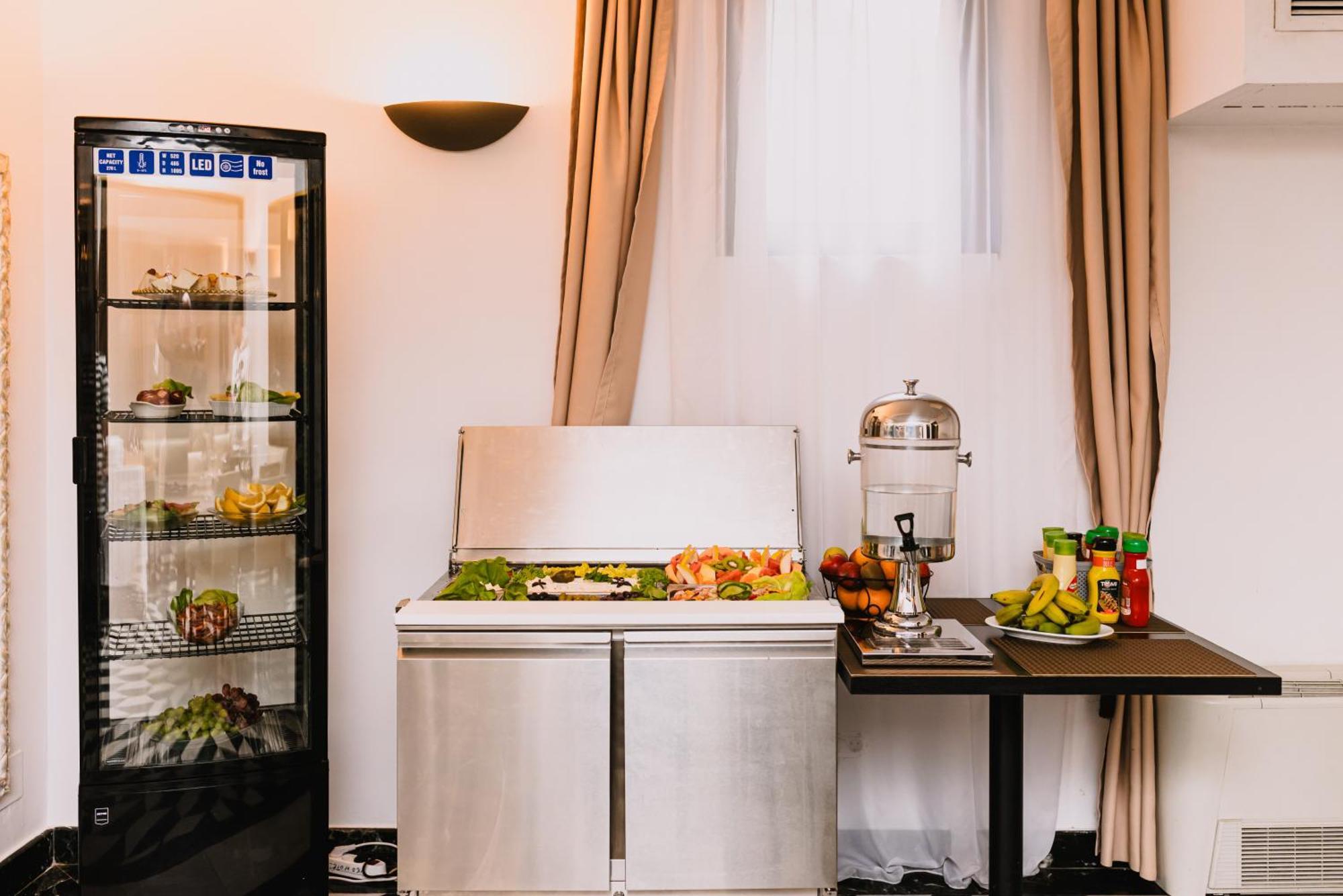 Vigo Hotel Плоещ Екстериор снимка