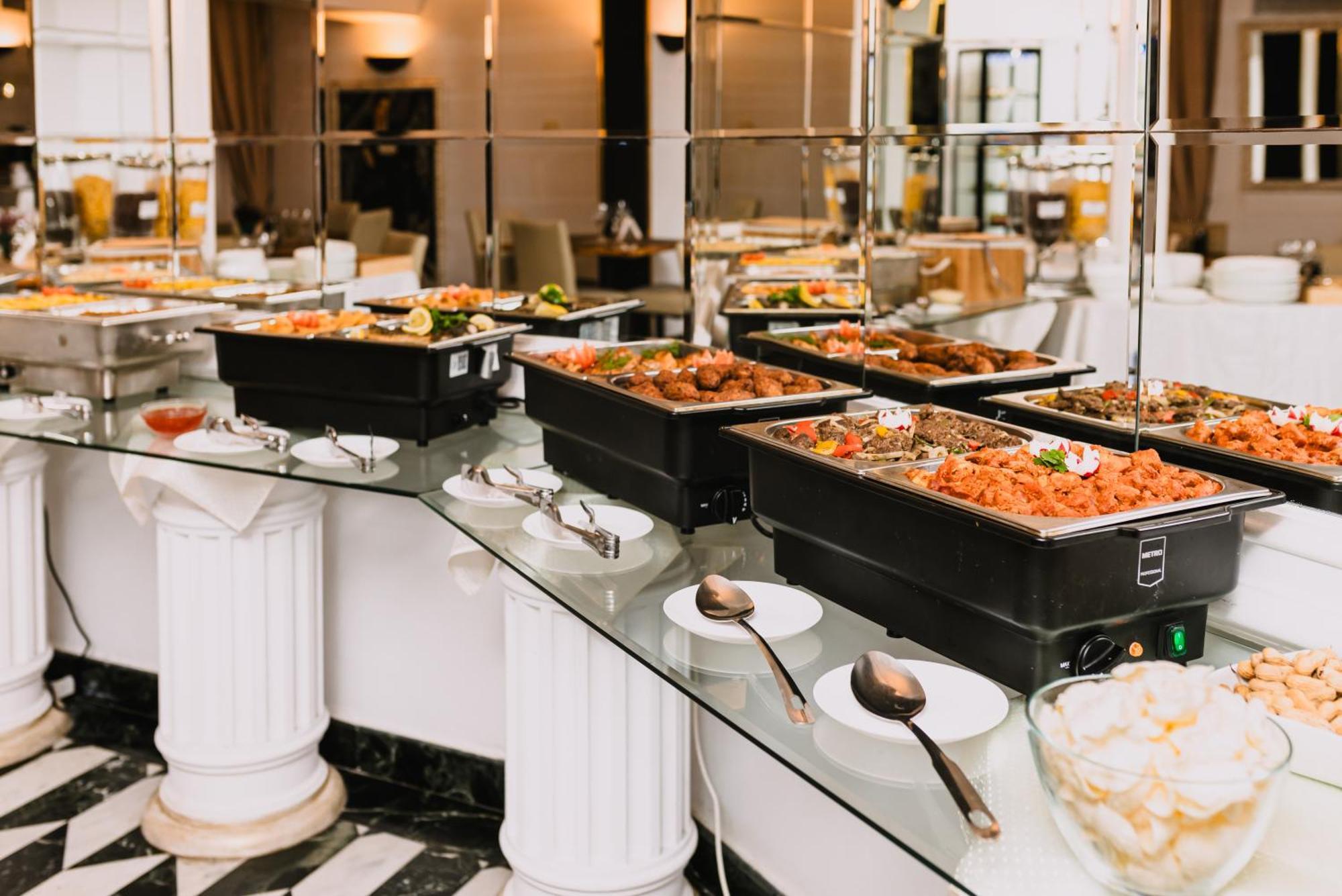 Vigo Hotel Плоещ Екстериор снимка