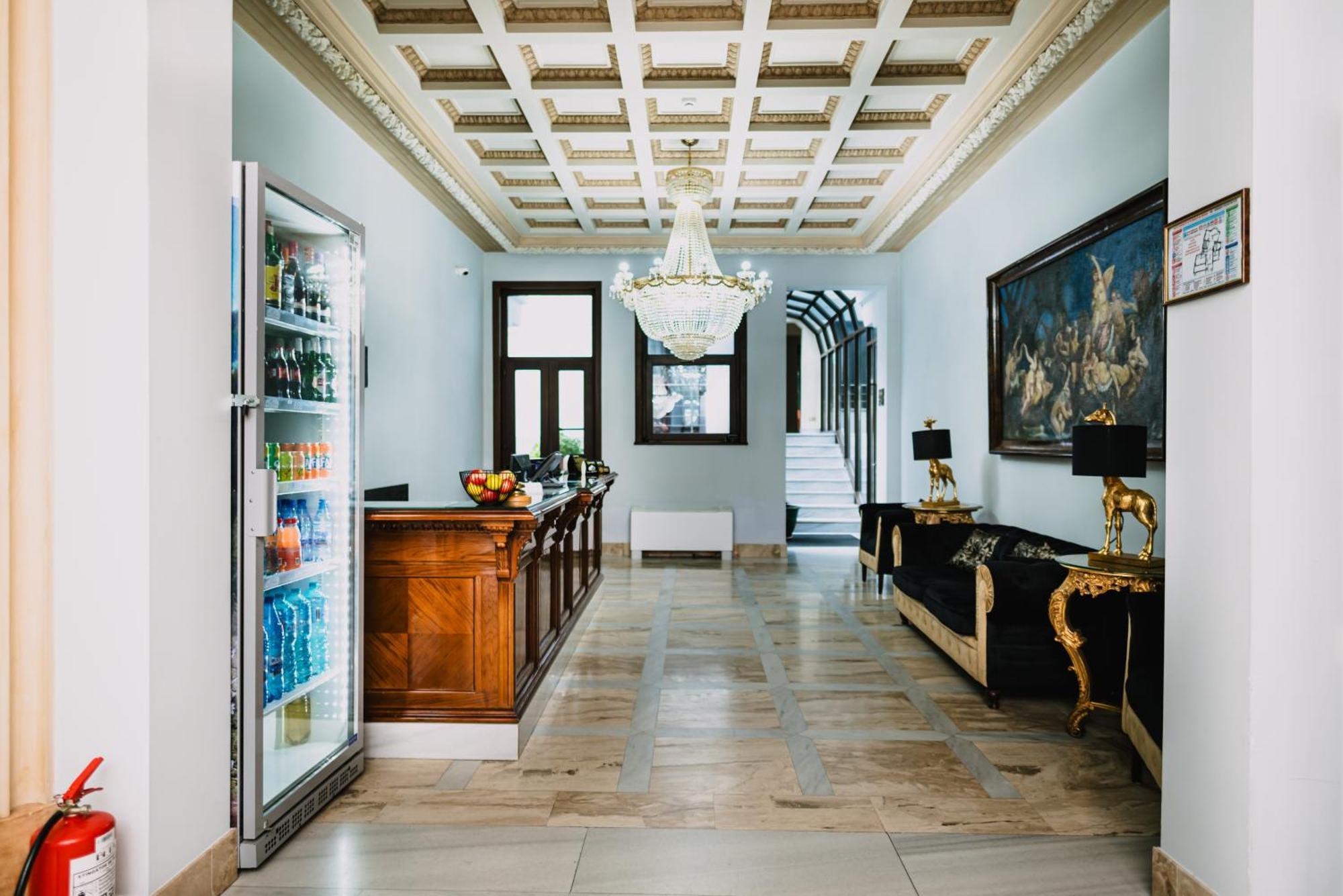 Vigo Hotel Плоещ Екстериор снимка