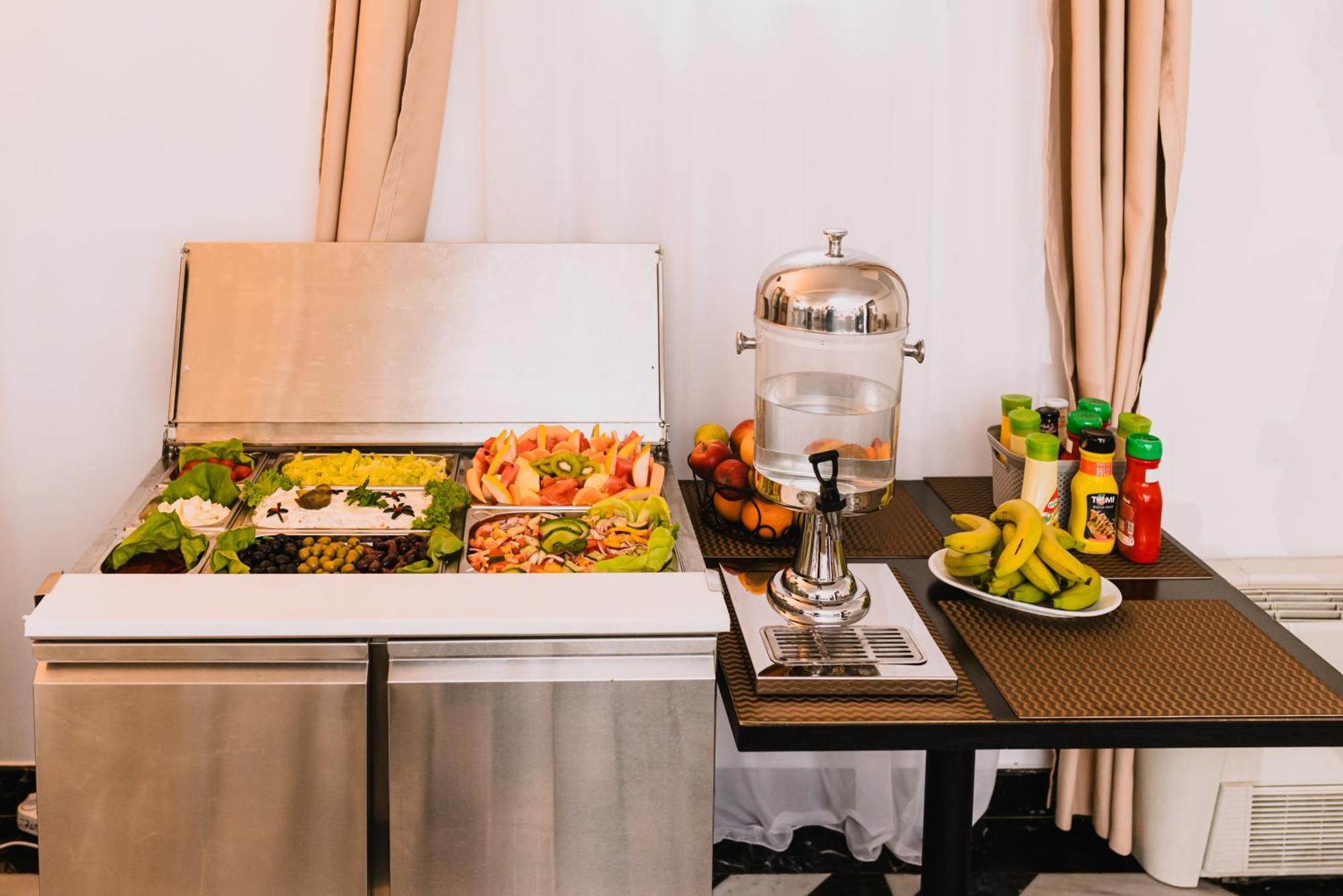 Vigo Hotel Плоещ Екстериор снимка