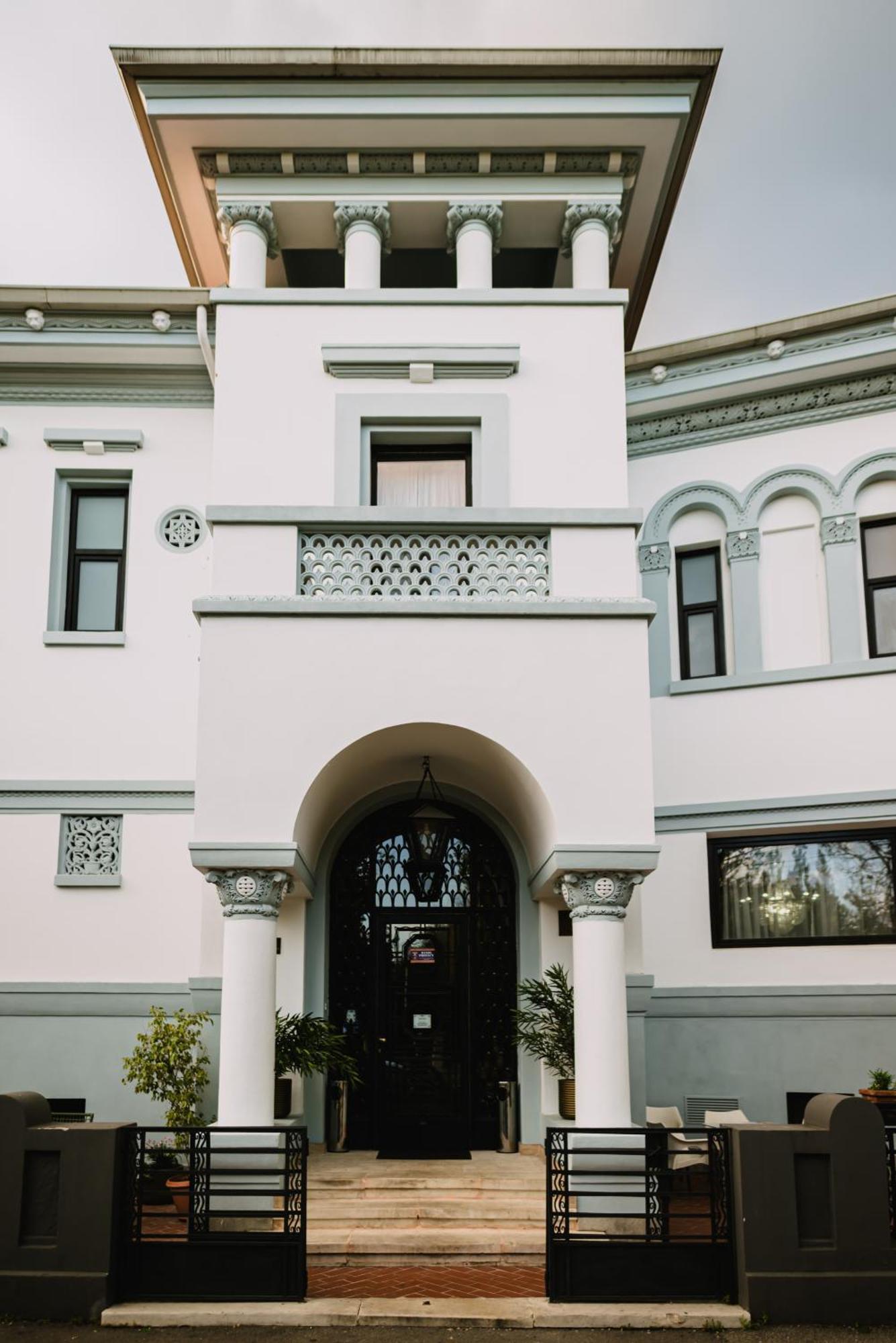 Vigo Hotel Плоещ Екстериор снимка