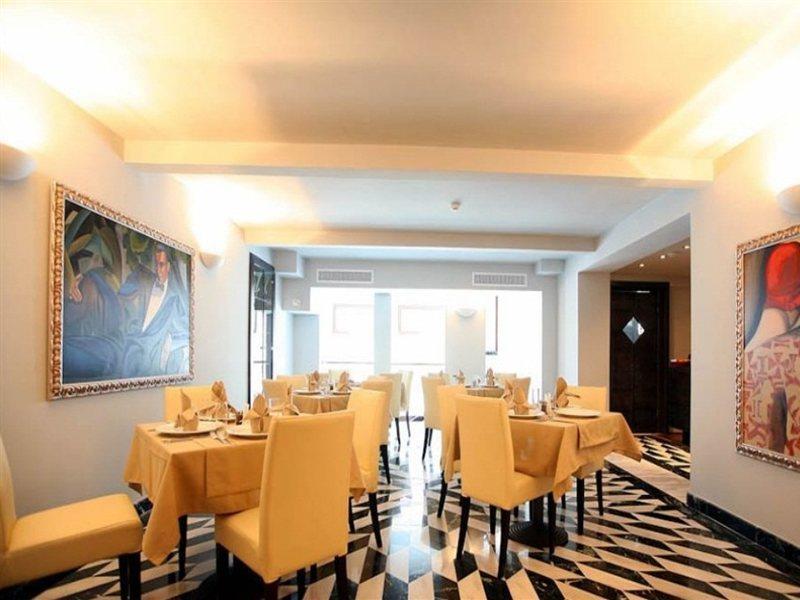 Vigo Hotel Плоещ Екстериор снимка